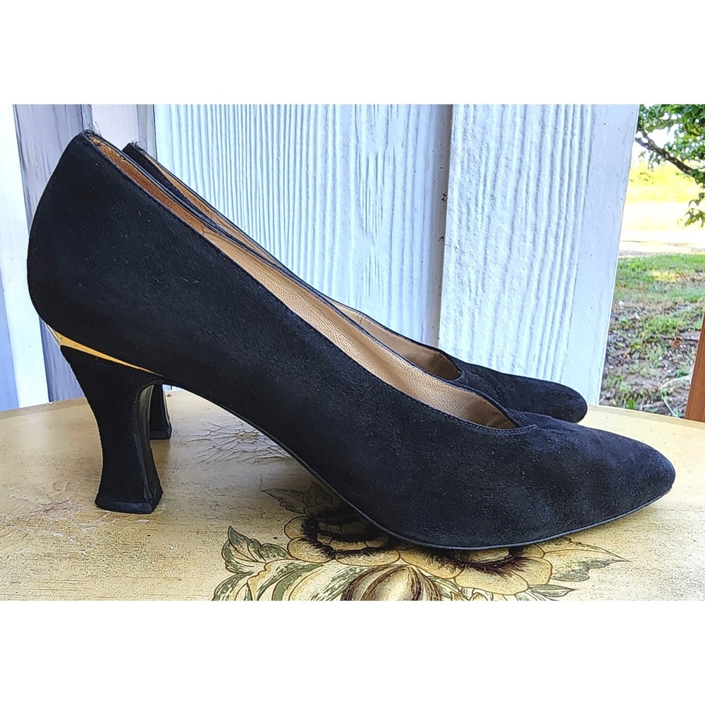Vtg 90s St John Size 9 Black Suede Gold Detail Pumps Made Italy Heels Luxury
